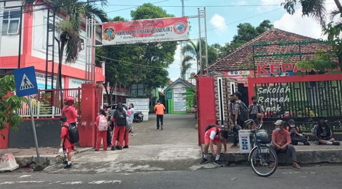 Antisipasi Penularan Covid-19, PTM di Kota Blitar Dihentikan Antisipasi Penularan Covid-19, PTM di Kota Blitar Dihentikan
