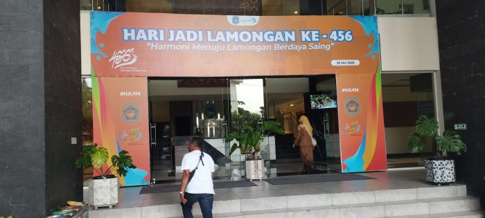Usai Pemeriksaan, KPK Tetapkan 4 Tersangka Kasus Pembangunan Gedung Pemkab Lamongan Usai Pemeriksaan, KPK Tetapkan 4 Tersangka Kasus Pembangunan Gedung Pemkab Lamongan