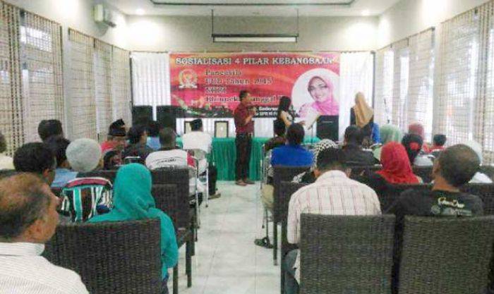 Cegah Krisis Moral dengan 4 Pilar Kebangsaan Cegah Krisis Moral dengan 4 Pilar Kebangsaan