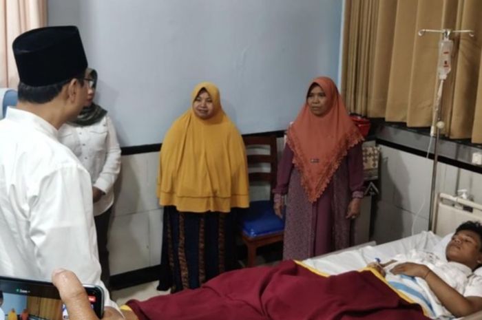 Dua Santri Korban Ambruknya Musala Ponpes Al Khoziny Sidoarjo Diamputasi Dua Santri Korban Ambruknya Musala Ponpes Al Khoziny Sidoarjo Diamputasi