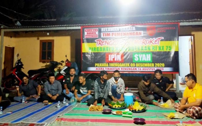 Jelang 17 Agustus, Relawan Barata Gelar Malam Tirakatan di Posko Jl Kanjeng Jimat Trenggalek Jelang 17 Agustus, Relawan Barata Gelar Malam Tirakatan di Posko Jl Kanjeng Jimat Trenggalek