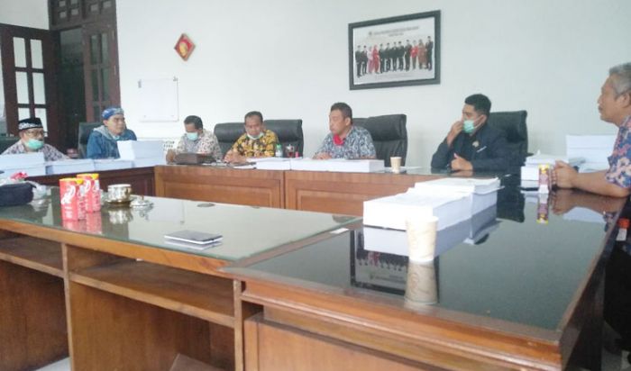 Dewan Desak Pemkot Malang Alihkan Anggaran Proyek MCC Rp 125 M untuk Penanganan Covid-19 Dewan Desak Pemkot Malang Alihkan Anggaran Proyek MCC Rp 125 M untuk Penanganan Covid-19