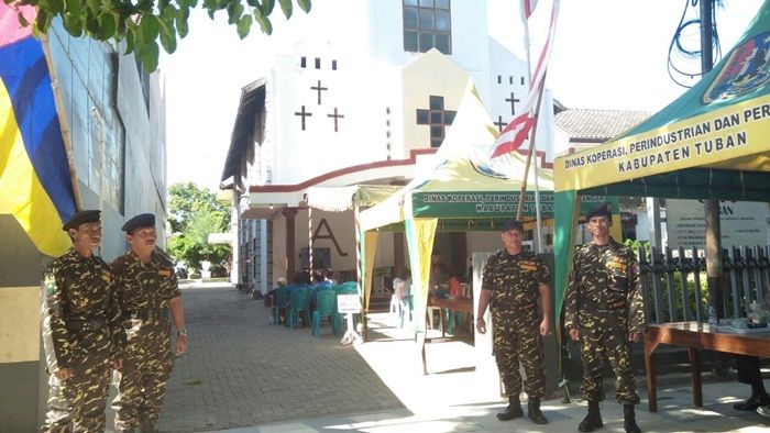 GP Ansor Tuban Kerahkan 300 Banser untuk Amankan Gereja Saat Perayaan Natal GP Ansor Tuban Kerahkan 300 Banser untuk Amankan Gereja Saat Perayaan Natal