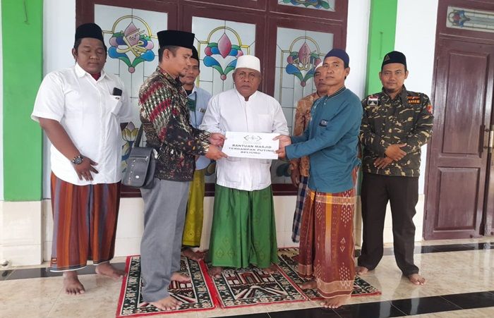 NU Care LAZISNU Sumenep Salurkan Bantuan Perbaikan Masjid Khairul Jannah NU Care LAZISNU Sumenep Salurkan Bantuan Perbaikan Masjid Khairul Jannah