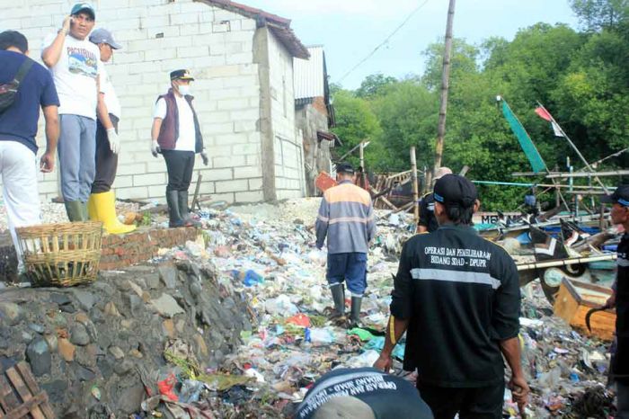 Pimpin Apel Kerja Bakti, Adi Wibowo Ajak Masyarakat Tidak Buang Sampah di Sungai