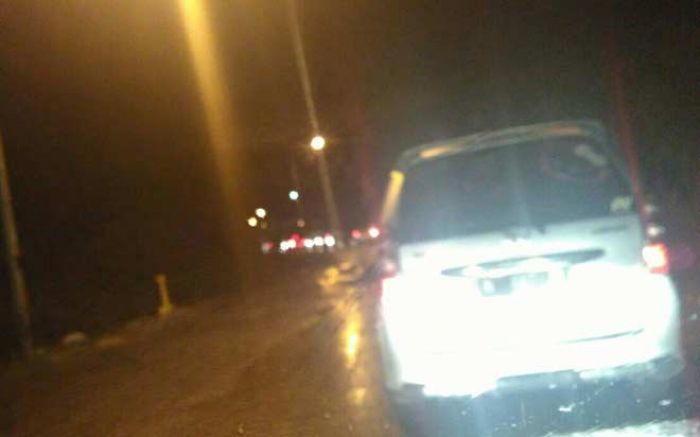 Jalan Raya Manyar Masih Macet, Kini malah Jalan Raya Manyar Masih Macet, Kini malah