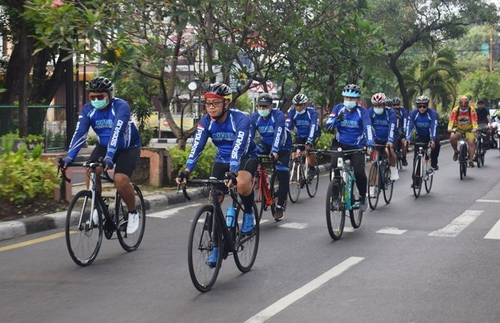 Tingkatkan Imun Tubuh, Kapolresta Sidoarjo Bersama Kapolsek Jajaran Gowes Bareng