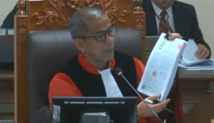 Ada Kesamaan di Tanda Tangan Pemilih, Ketua Bawaslu Bangkalan Dicecar Hakim MK Ada Kesamaan di Tanda Tangan Pemilih, Ketua Bawaslu Bangkalan Dicecar Hakim MK