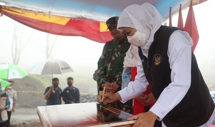 Resmikan Jembatan Kajar Kuning, Khofifah: Akses Bangkitkan Ekonomi dan Pendidikan Kian Mudah Resmikan Jembatan Kajar Kuning, Khofifah: Akses Bangkitkan Ekonomi dan Pendidikan Kian Mudah