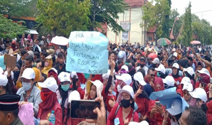 9 Bulan Tak Boleh Beraktivitas, Ratusan Pelaku dan Pecinta Seni Geruduk Pemkab Sumenep 9 Bulan Tak Boleh Beraktivitas, Ratusan Pelaku dan Pecinta Seni Geruduk Pemkab Sumenep