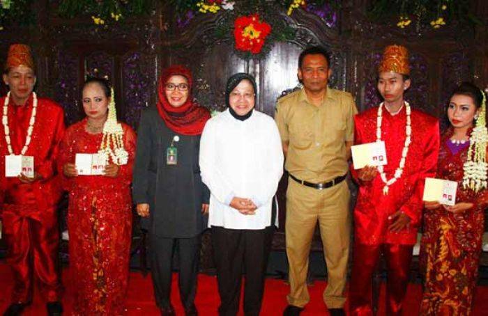 Pemkot Surabaya Gelar Nikah Massal, Diikuti Puluhan Pasangan Pemkot Surabaya Gelar Nikah Massal, Diikuti Puluhan Pasangan