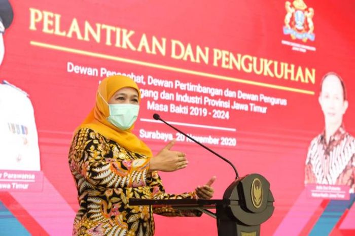Gubernur Khofifah Minta KADIN Jatim Perkuat Transformasi Digital & Fasilitasi Sertifikasi Halal UMKM Gubernur Khofifah Minta KADIN Jatim Perkuat Transformasi Digital & Fasilitasi Sertifikasi Halal UMKM