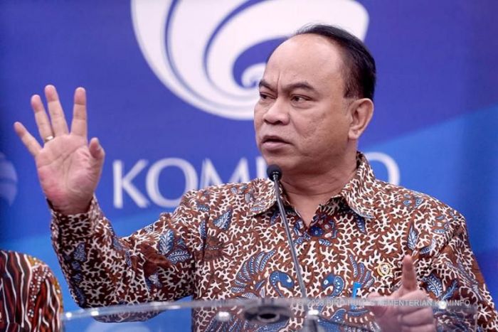 Kasus Judol, Ada Cangkir Kopi Isi Uang, Mahfud MD: Seharusnya Budi Arie Sudah Tersangka Kasus Judol, Ada Cangkir Kopi Isi Uang, Mahfud MD: Seharusnya Budi Arie Sudah Tersangka