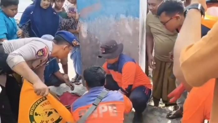 Balita yang Dilaporkan Hanyut di Selokan Kota Pasuruan Ditemukan di Pesisir Pantai