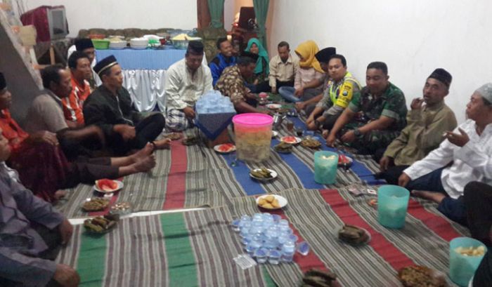 Komunikasi Sosial Bentuk Kemanunggalan TNI dan Rakyat Komunikasi Sosial Bentuk Kemanunggalan TNI dan Rakyat