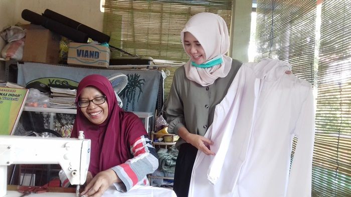 Komunitas Peduli Anak Yatim Piatu Probolinggo Beri Bantuan APD Komunitas Peduli Anak Yatim Piatu Probolinggo Beri Bantuan APD