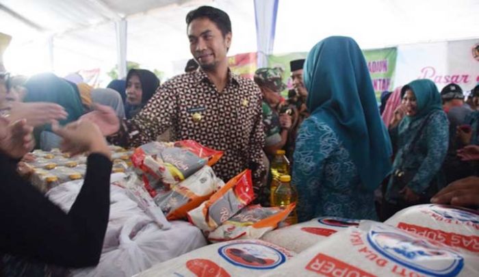 Stabilkan Harga Bahan Pokok, Pemkab Madiun Gelar Pasar Murah Stabilkan Harga Bahan Pokok, Pemkab Madiun Gelar Pasar Murah