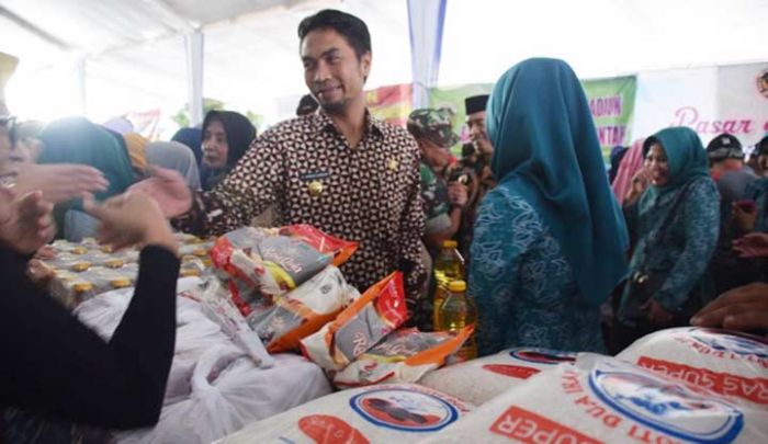 Stabilkan Harga Bahan Pokok, Pemkab Madiun Gelar Pasar Murah