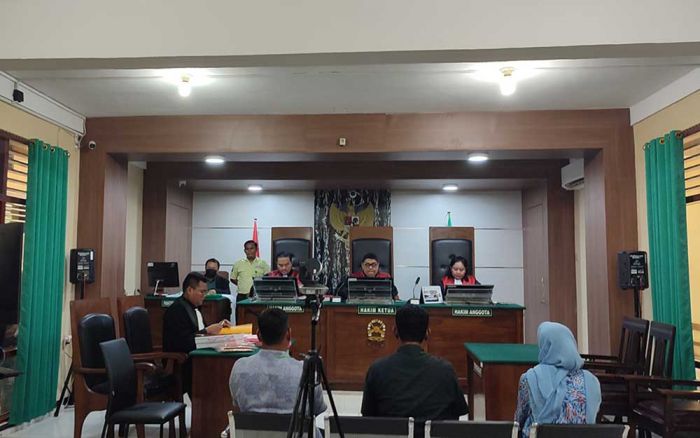 3 Terdakwa Penyelundupan Pupuk Subdisi dari Madura Dituntut Hukuman Berbeda, Paling Lama 4 Bulan 3 Terdakwa Penyelundupan Pupuk Subdisi dari Madura Dituntut Hukuman Berbeda, Paling Lama 4 Bulan