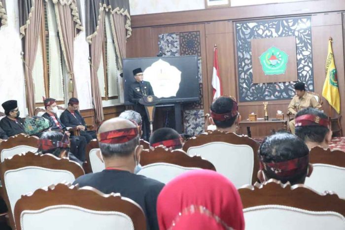 Lantik 29 JPT Pratama, Bupati Pamekasan: Kerja Maksimal, Majukan Bumi Gerbang Salam Lantik 29 JPT Pratama, Bupati Pamekasan: Kerja Maksimal, Majukan Bumi Gerbang Salam