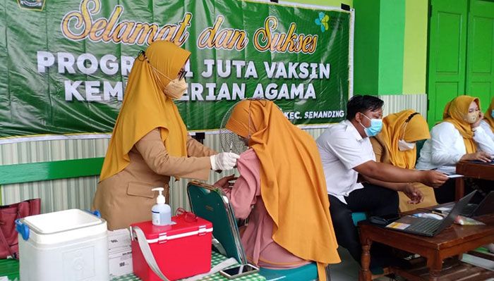 Usai Terima Bimwin, Calon Pengantin di Tuban Langsung Ikuti Vaksin Booster