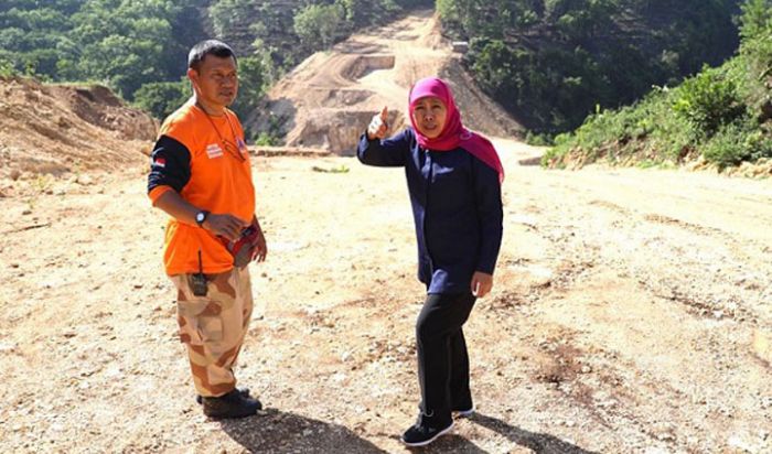 Gubernur Khofifah Offroad Jelajahi Jalan Lingkar Selatan Sepanjang Pantai Selatan Malang