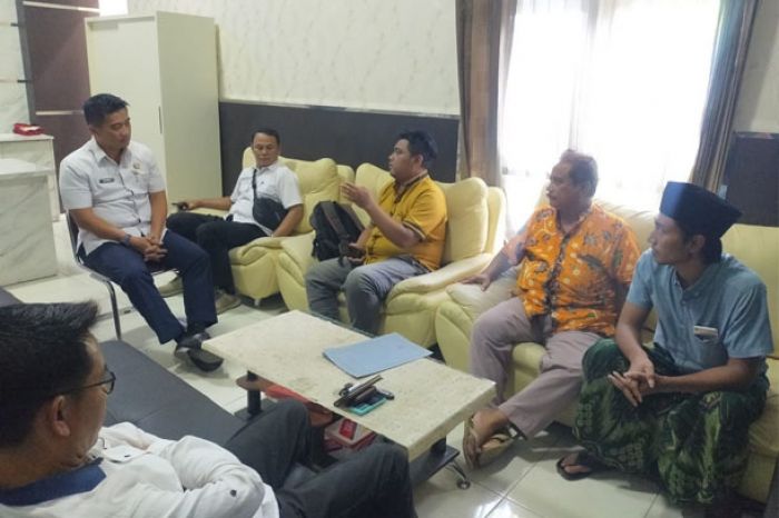 Keberatan dengan Keputusan P2KD, Warga Desa Larangan Datangi Kantor DPMD Bangkalan Keberatan dengan Keputusan P2KD, Warga Desa Larangan Datangi Kantor DPMD Bangkalan