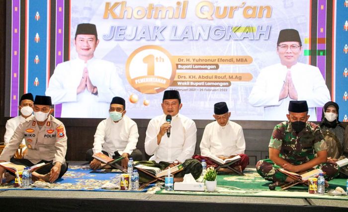 Setahun Kepemimpinan Yuhronur - Abdul Rouf, Pemkab Lamongan Gelar Khotmil Qur Setahun Kepemimpinan Yuhronur - Abdul Rouf, Pemkab Lamongan Gelar Khotmil Qur