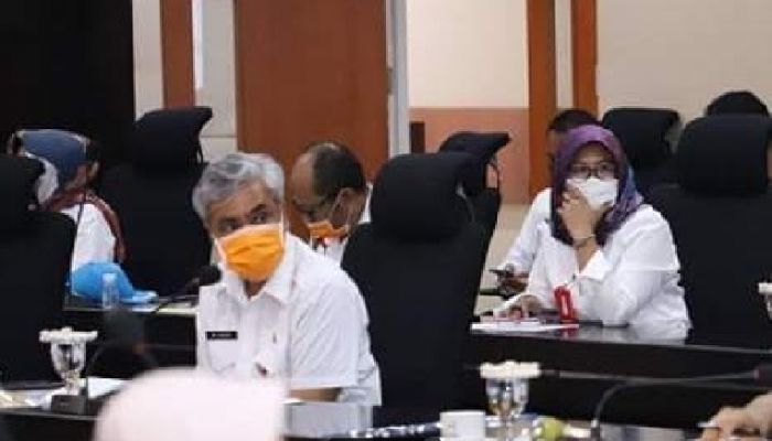 Hasil Swab 748 Santri, Pegawai, dan Pengelola Ponpes Al Izzah, 31 Terkonfirmasi Covid-19 Hasil Swab 748 Santri, Pegawai, dan Pengelola Ponpes Al Izzah, 31 Terkonfirmasi Covid-19