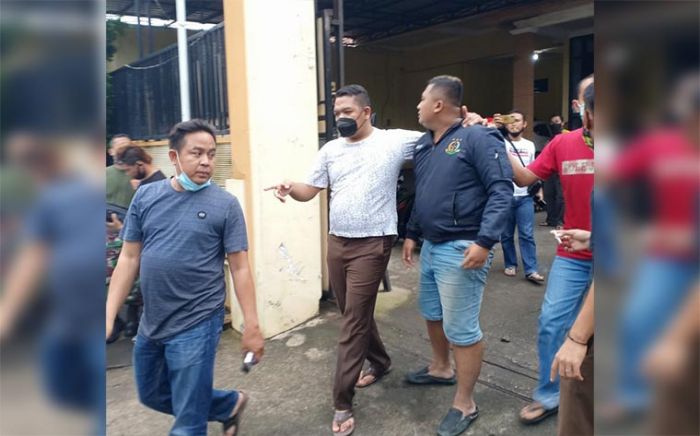 Ngaku Jaksa Kejati Jatim, Warga Madiun Tipu Korban Ratusan Juta, Salah Satunya Anggota TNI Ngaku Jaksa Kejati Jatim, Warga Madiun Tipu Korban Ratusan Juta, Salah Satunya Anggota TNI