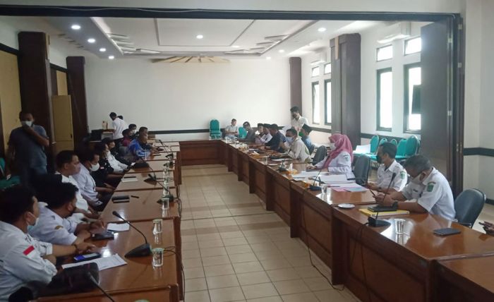 Khawatir Tak Lolos P3K, Puluhan Guru Honorer di Pasuruan Wadul Dewan Khawatir Tak Lolos P3K, Puluhan Guru Honorer di Pasuruan Wadul Dewan