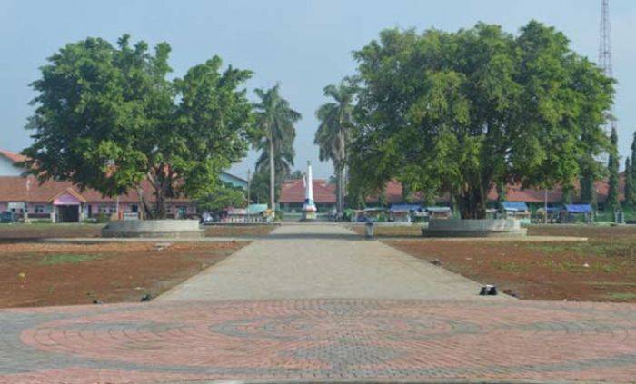 Tarif Parkir di Alun-alun Banyumas Diduga Langgar Perda, Mobil Ditarif Rp 10 Ribu Tarif Parkir di Alun-alun Banyumas Diduga Langgar Perda, Mobil Ditarif Rp 10 Ribu