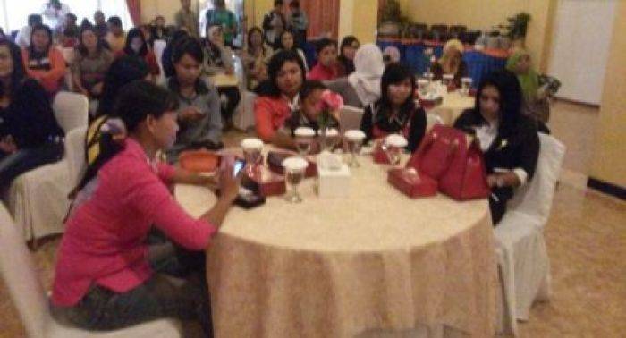 Puluhan Purel di Lamongan Dapat Pencerahan Tentang Bahaya Narkoba dan HIV/AIDS Puluhan Purel di Lamongan Dapat Pencerahan Tentang Bahaya Narkoba dan HIV/AIDS