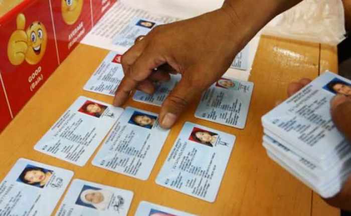 Blangko e-KTP Habis, Ribuan Warga Terancam Tak Miliki Kartu Identitas Blangko e-KTP Habis, Ribuan Warga Terancam Tak Miliki Kartu Identitas