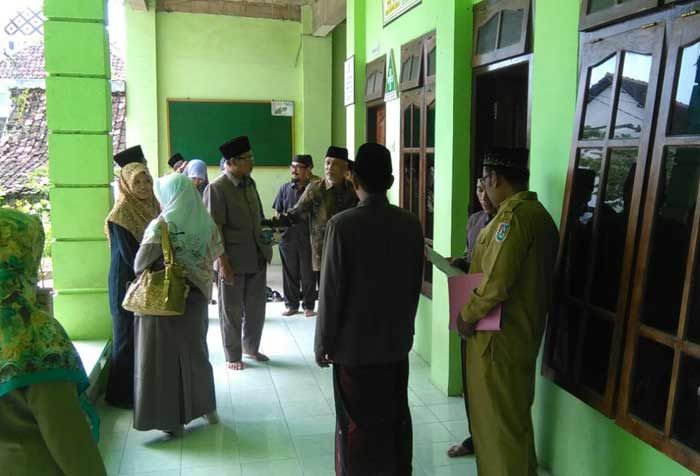 Cek Sarana dan Prasarana, Komisi C DPRD Tuban Kunjungi Sekolah Pinggiran
