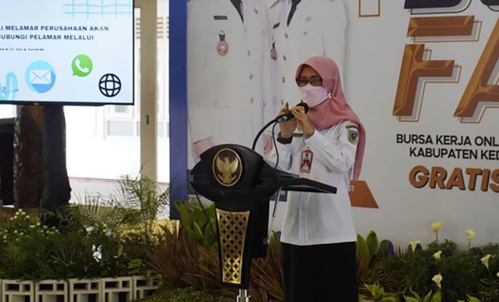 Pemkab Kediri Bersama 40 Perusahaan Buka 7.000 Loker Pemkab Kediri Bersama 40 Perusahaan Buka 7.000 Loker