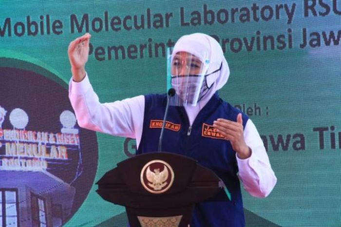 ​Mutasi Virus Corona B117 Masuk Indonesia, Gubernur Khofifah Minta Warga Jatim Tenang tapi Waspada