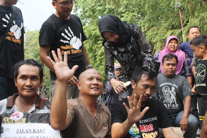 Pasca OTT Bupati Nganjuk, Sejumlah Warga dan Anggota DPRD Pasca OTT Bupati Nganjuk, Sejumlah Warga dan Anggota DPRD