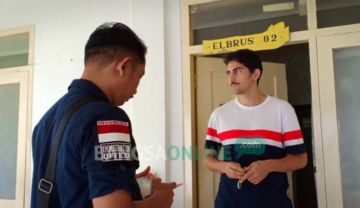 Kegiatan Pengawasan, Petugas Imigrasi Blitar Buru WNA Non-prosedural Kegiatan Pengawasan, Petugas Imigrasi Blitar Buru WNA Non-prosedural