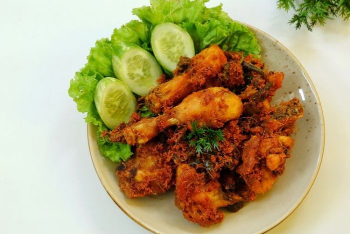 Resep Ayam Goreng Lengkuas Lezat dan Meresap Sempurna Resep Ayam Goreng Lengkuas Lezat dan Meresap Sempurna