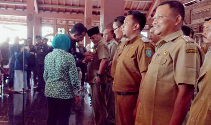 Bupati Ipong Lantik Riyanto Menjadi Ketua DPC Papdesi Ponorogo Bupati Ipong Lantik Riyanto Menjadi Ketua DPC Papdesi Ponorogo