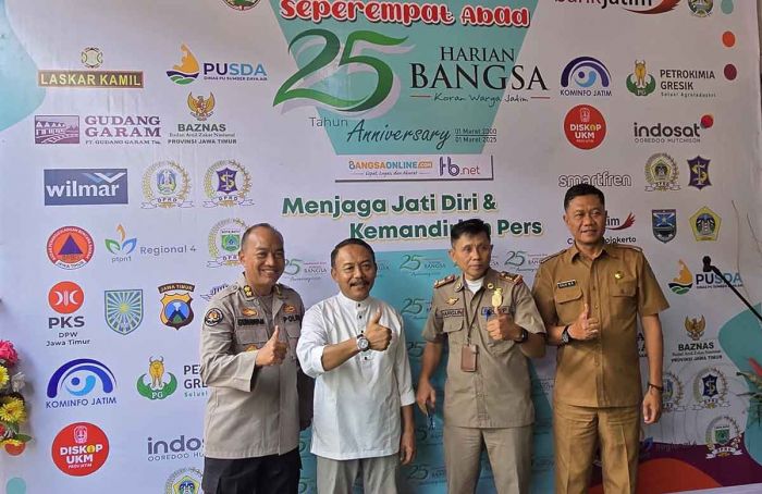 Polsek Gayungan Kawal Kunjungan Polda Jatim saat HUT ke-25 Harian Bangsa Polsek Gayungan Kawal Kunjungan Polda Jatim saat HUT ke-25 Harian Bangsa