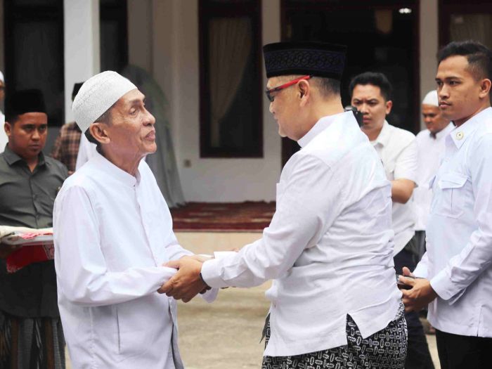 Menhaj Gus Irfan Silaturahim ke Ponpes Darul Ulum Sampang: Persiapan Haji 100 Persen dan Kondusif