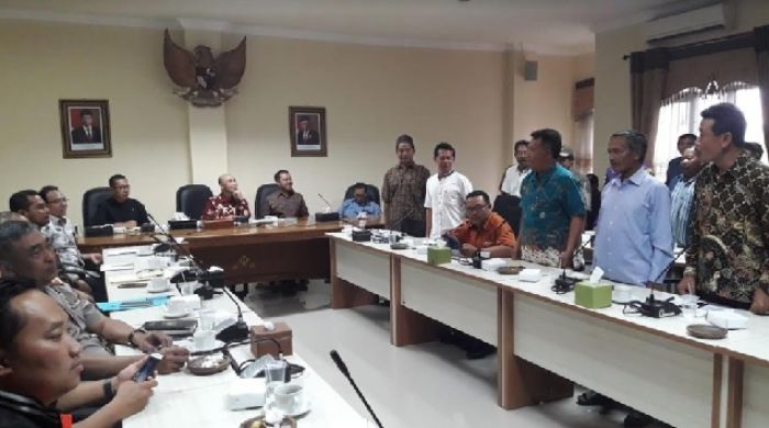 Warga Torongrejo Tolak Alih Fungsi Lahan Hijau ke Lahan Kuning Warga Torongrejo Tolak Alih Fungsi Lahan Hijau ke Lahan Kuning