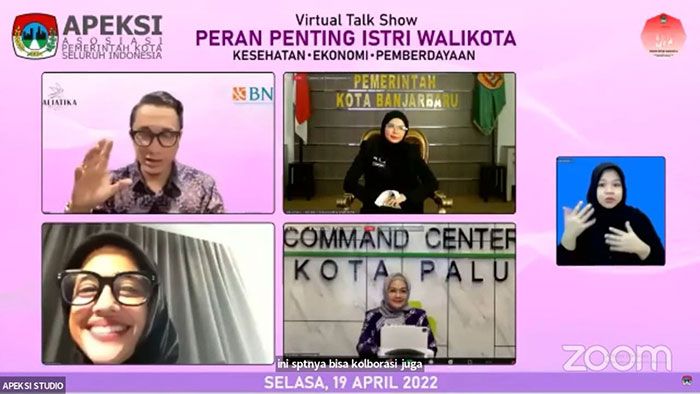 APEKSI Virtual Talk Show, Bunda Fey Paparkan UMKM Tenun Ikat Kota Kediri APEKSI Virtual Talk Show, Bunda Fey Paparkan UMKM Tenun Ikat Kota Kediri