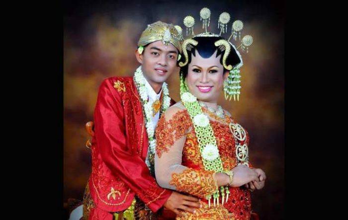Lumajang Digemparkan Pernikahan Pasangan Homo Lumajang Digemparkan Pernikahan Pasangan Homo