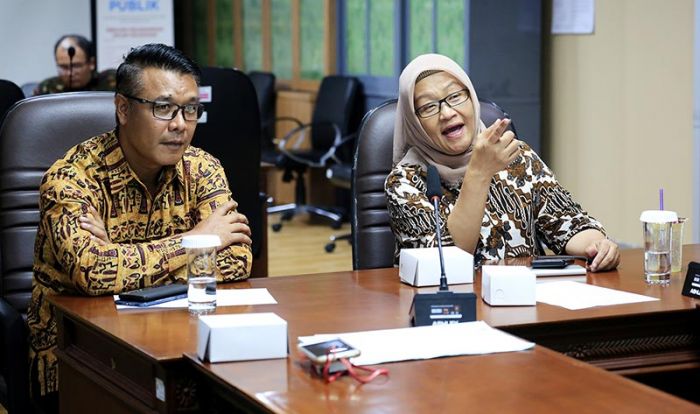 Pemkot Surabaya Luncurkan Website Lawan Covid-19 untuk Ruang Konsultasi dan Tindakan Pemkot Surabaya Luncurkan Website Lawan Covid-19 untuk Ruang Konsultasi dan Tindakan