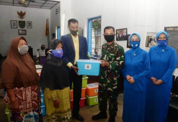 Peduli Covid-19, Lantamal V Berikan Bantuan Keluarga Korps Cacat Veteran dan Anggota Difabel Peduli Covid-19, Lantamal V Berikan Bantuan Keluarga Korps Cacat Veteran dan Anggota Difabel