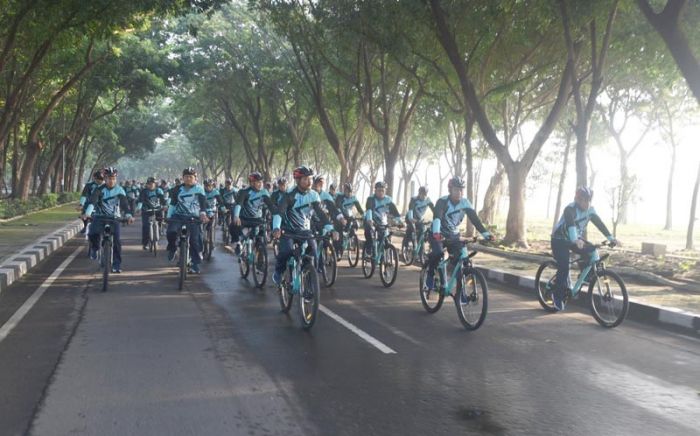 Pangarmada II Gowes Bersama Prajurit Demi Kesehatan Pangarmada II Gowes Bersama Prajurit Demi Kesehatan