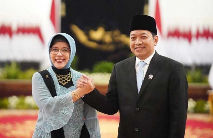 Dosen ITS Dilantik sebagai Wakil Kepala BPS RI Dosen ITS Dilantik sebagai Wakil Kepala BPS RI